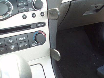 Brodit ProClip 854022 voor Infiniti Q40 2015-2018, Infiniti G37 Sedan 2009-2013 e.a. - montagepositie op dashboard
