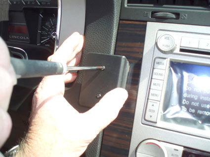 Brodit ProClip 854040 voor Lincoln Navigator 2007-2014 - detail van dashboardmontage