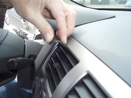 Brodit ProClip 854049 voor Dodge Avenger 2008-2010 - ProClip geplaatst in het voertuig