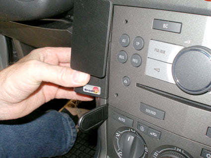 Brodit ProClip 854053 voor Opel Antara 2007-2015 - ProClip geplaatst in het voertuig