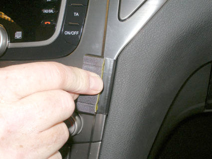 Brodit ProClip 854056 voor Ford Mondeo 2008-2014 - montagepositie op dashboard