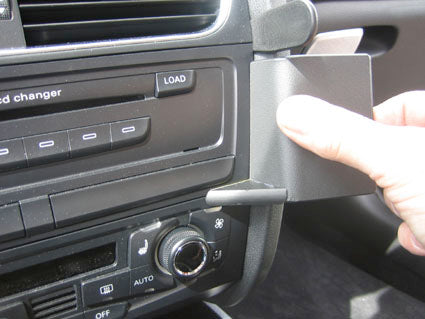 Brodit ProClip 854063 voor Audi S5 2007-2016, Audi S4 Sedan 2008-2015 e.a. - detail van dashboardmontage