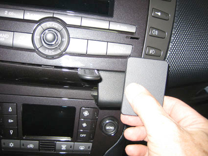 Brodit ProClip 854075 voor Fiat Bravo 2008-2014 - montagepositie op dashboard