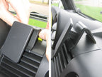 Brodit ProClip 854077 voor Land Rover Defender 2007-2016 - detail van dashboardmontage