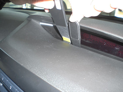 Brodit ProClip 854082 voor Subaru WRX 2008-2014, Subaru Outback Sport 2008-2011 e.a. - montagepositie op dashboard