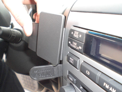 Brodit ProClip 854108 voor Nissan Titan 2008-2015 - ProClip geplaatst in het voertuig