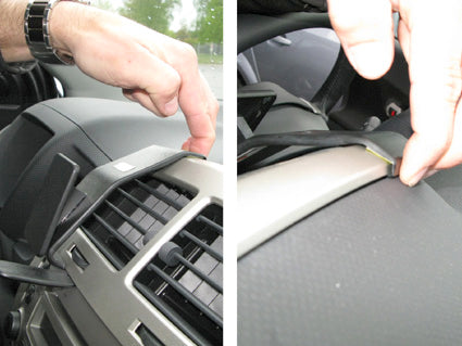 Brodit ProClip 854111 voor Scion xD 2008-2016 en Toyota Urban Cruiser 2009-2016 - detail van dashboardmontage