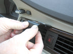 Brodit ProClip 854115 voor Volvo XC70 2008-2011, Volvo V70 II 2008-2011 en Volvo S80 2007-2011 - detail van dashboardmontage