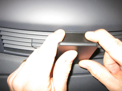 Brodit ProClip 854121 voor Renault Espace 2003-2014 - detail van dashboardmontage