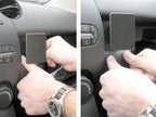 Brodit ProClip 854128 voor Mazda 2 2008-2010 - detail van dashboardmontage