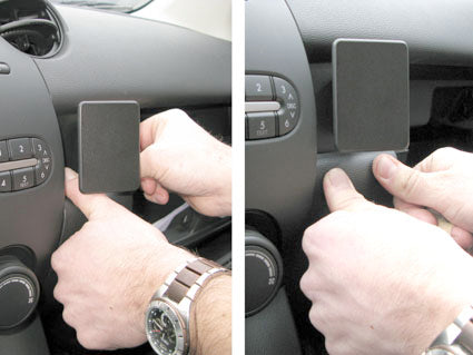 Brodit ProClip 854128 voor Mazda 2 2008-2010 - detail van dashboardmontage
