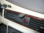 Brodit ProClip 854130 voor Volvo XC70 2008-2011, Volvo V70 II 2008-2011 en Volvo S80 2007-2011 - montagepositie op dashboard