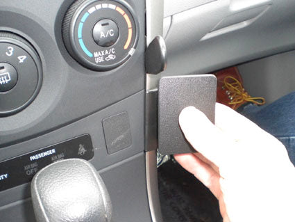 Brodit ProClip 854141 voor Toyota Corolla 2009-2013 - detail van dashboardmontage