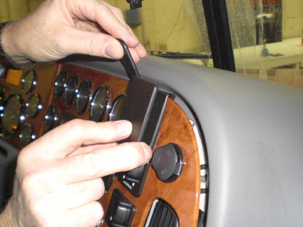 Brodit ProClip 854146 voor Peterbilt Model 389 2008-2018, Peterbilt Model 388 2008-2018 e.a. - ProClip geplaatst in het voertuig