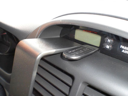 Brodit ProClip 854147 voor Kia Spectra 5 2007-2009 en Kia Spectra 2007-2009 - ProClip geplaatst in het voertuig