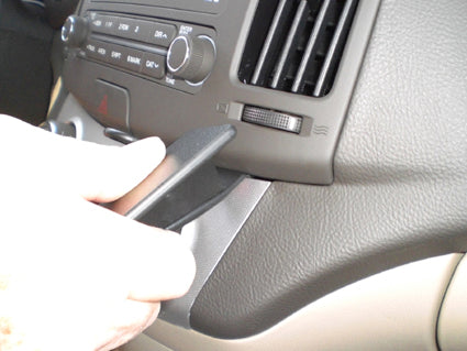 Brodit ProClip 854188 voor Hyundai Elantra 2007-2008 - ProClip geplaatst in het voertuig