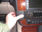 Brodit ProClip 854202 voor Chevrolet Tahoe 2007-2014, Chevrolet Suburban 2007-2014 e.a. - detail van dashboardmontage