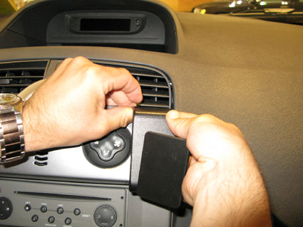 Brodit ProClip 854207 voor Renault Kangoo 2008-2013 - ProClip geplaatst in het voertuig