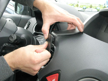 Brodit ProClip 854222 voor Renault Koleos 2009-2014 - montagepositie op dashboard