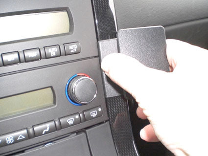 Brodit ProClip 854233 voor Chevrolet Corvette 2008-2013 - detail van dashboardmontage