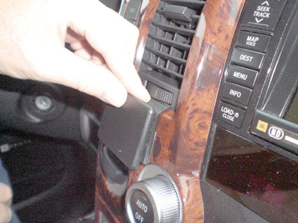 Brodit ProClip 854237 voor Toyota Tundra 2007-2013 en Toyota Sequoia 2008-2017 - ProClip geplaatst in het voertuig