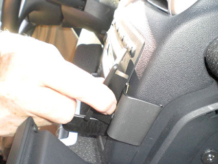 Brodit ProClip 854246 voor Smart ForTwo 2008-2010 - detail van dashboardmontage