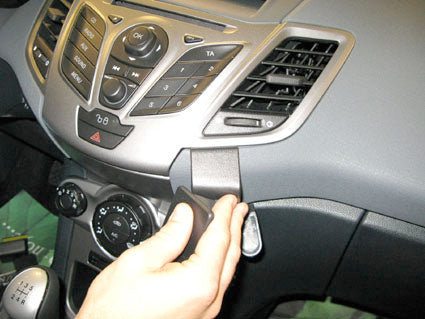 Brodit ProClip 854252 voor Ford Fiesta 2009-2017 - ProClip geplaatst in het voertuig