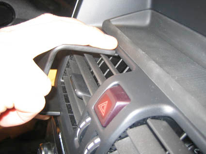 Brodit ProClip 854256 voor Volvo XC60 2009-2010 - detail van dashboardmontage