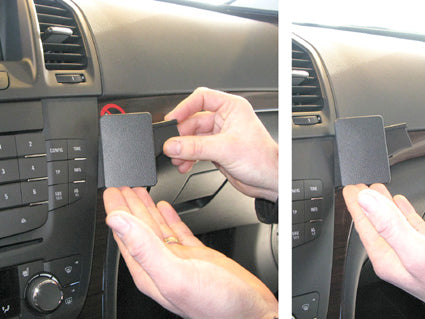 Brodit ProClip 854277 voor Buick Regal 2009-2013 en Opel Insignia A 2009-2013 - ProClip geplaatst in het voertuig
