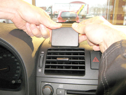 Brodit ProClip 854280 voor Toyota Avensis 2009-2015 - ProClip geplaatst in het voertuig