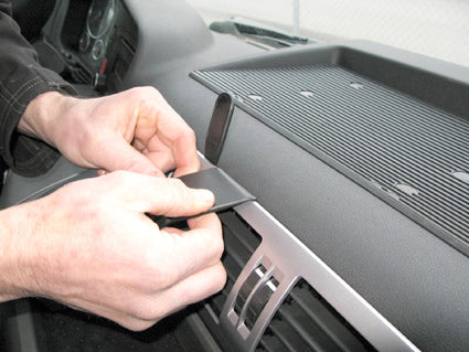 Brodit ProClip 854285 voor MAN TGX 2008-2019, MAN TGS 2008-2019 e.a. - detail van dashboardmontage