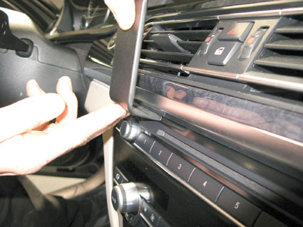 Brodit ProClip 854298 voor BMW 7-series F01, F02 2009-2015 - montagepositie op dashboard
