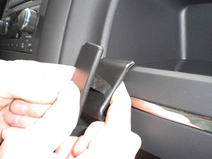 Brodit ProClip 854303 voor Jeep Patriot 2009-2017 en Jeep Compass 2009-2016 - ProClip geplaatst in het voertuig