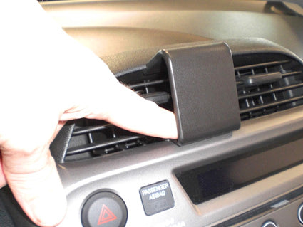 Brodit ProClip 854319 voor Honda Jazz 2009-2014 en Honda Fit 2009-2014 - detail van dashboardmontage