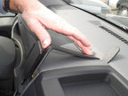 Brodit ProClip 854320 voor Nissan Xterra 2009-2012, Nissan Frontier 2009-2012 en Suzuki Equator 2009-2012 - detail van dashboardmontage