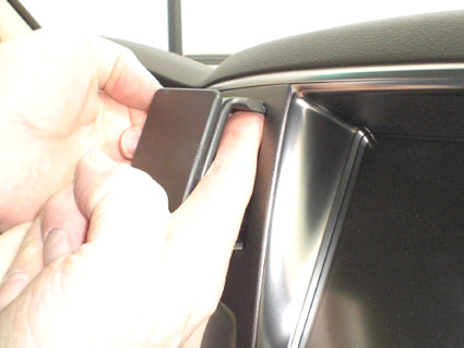 Brodit ProClip 854324 voor Lexus LX Series 2008-2015 - detail van dashboardmontage