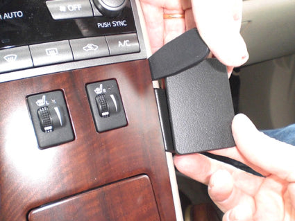 Brodit ProClip 854327 voor Toyota Venza 2009-2012 - ProClip geplaatst in het voertuig