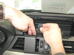 Brodit ProClip 854347 voor BMW Z4 2009-2016 - montagepositie op dashboard