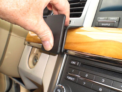 Brodit ProClip 854357 voor Lincoln MKS 2009-2012 - ProClip geplaatst in het voertuig
