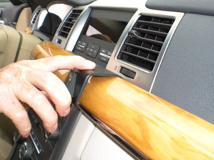 Brodit ProClip 854358 voor Lincoln MKS 2009-2012 - montagepositie op dashboard