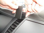 Brodit ProClip 854370 voor Kia Soul 2009 - detail van dashboardmontage