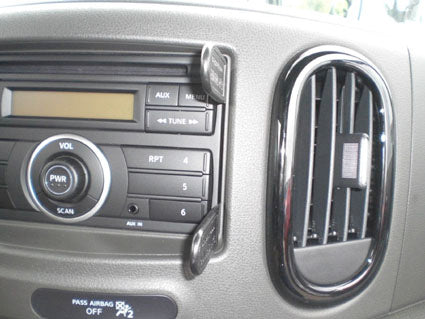 Brodit ProClip 854374 voor Nissan Cube 2009-2014 - montagepositie op dashboard
