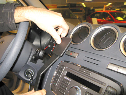 Brodit ProClip 854379 voor Ford Transit Connect 2010-2013 en Ford Tourneo Connect 2010-2013 - ProClip geplaatst in het voertuig