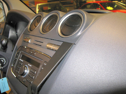 Brodit ProClip 854380 voor Ford Transit Connect 2010-2013 en Ford Tourneo Connect 2010-2013 - ProClip geplaatst in het voertuig