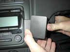 Brodit ProClip 854383 voor Volkswagen Polo 2010-2014 - detail van dashboardmontage