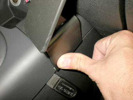 Brodit ProClip 854391 voor Renault Scénic 2010-2016 - detail van dashboardmontage