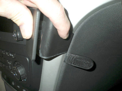 Brodit ProClip 854394 voor Skoda Yeti 2010-2017 - detail van dashboardmontage