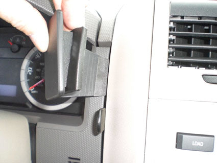 Brodit ProClip 854404 voor Ford Escape Hybrid 2008-2012, Ford Escape 2008-2012 e.a. - ProClip geplaatst in het voertuig