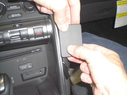 Brodit ProClip 854417 voor Nissan GTR 2009-2016 - detail van dashboardmontage