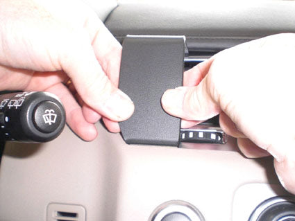 Brodit ProClip 854420 voor Land Rover Range Rover Sport 2010-2013 - detail van dashboardmontage